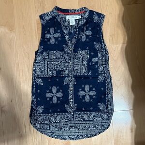 Paisley print navy blue and white tank top button down shirt.